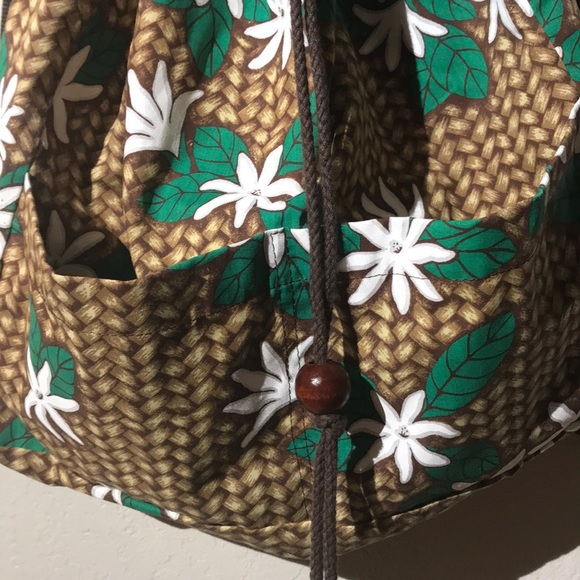 Pretty Hawaiian Light Drawstring backpack - Picture 2 of 8